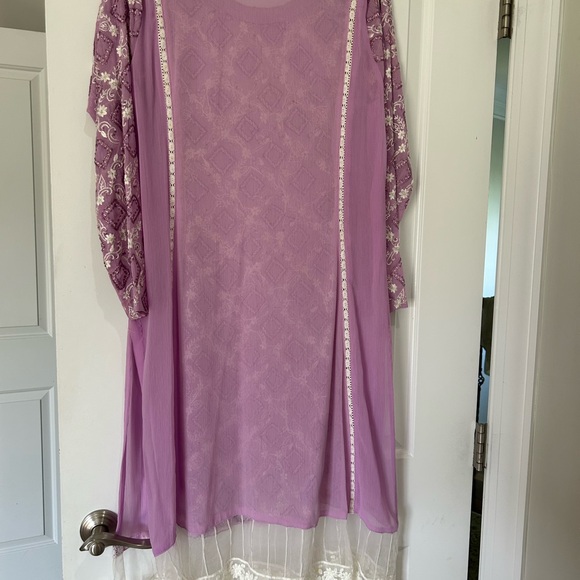 Purple and White Patterned Dress - Picture 6 of 11